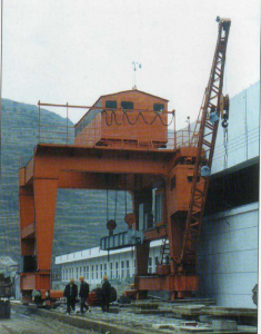 MQ2×250KN門式啟閉機